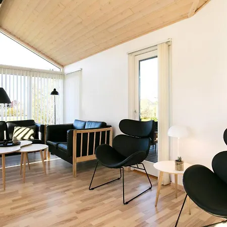 6 Person Holiday In Vakantiehuis